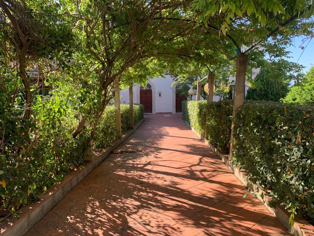 Room In Villa -Livorno - Montenero Экстерьер фото
